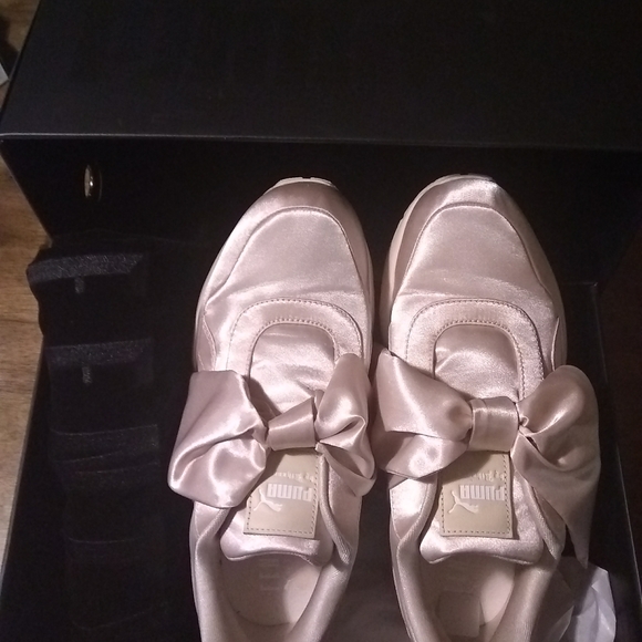 Puma Shoes - Rhianna Puma Fenty Sneaker